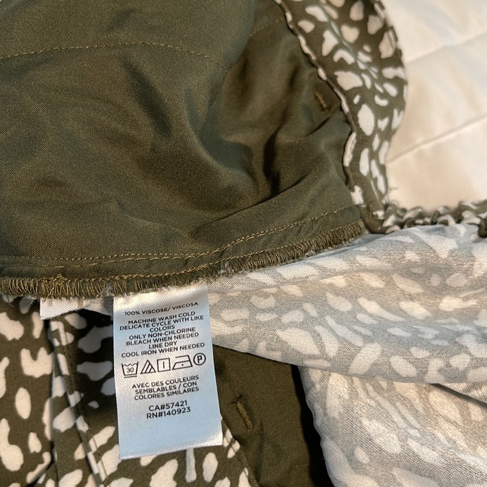 EUC LOFT Fluid Animal Print Wide Let Pants - Small - Picture 7 of 9